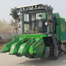 self-propelled corn harvesting machine